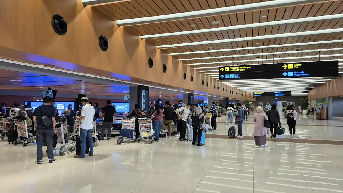 Antre Imigrasi Bali Saat Liburan 2027